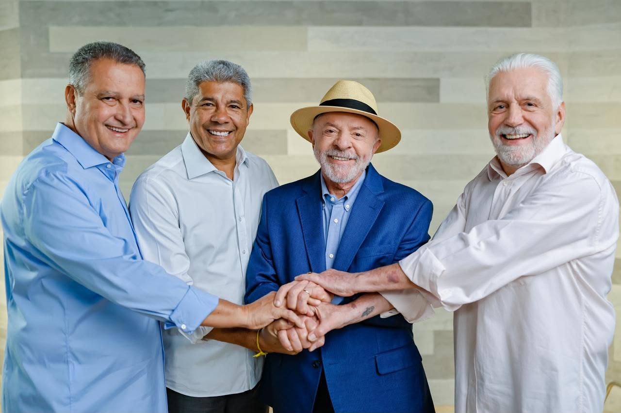 ​Jerônimo abre campanha na Colina Sagrada, em Salvador, e faz primeiro grande comício em Irecê
