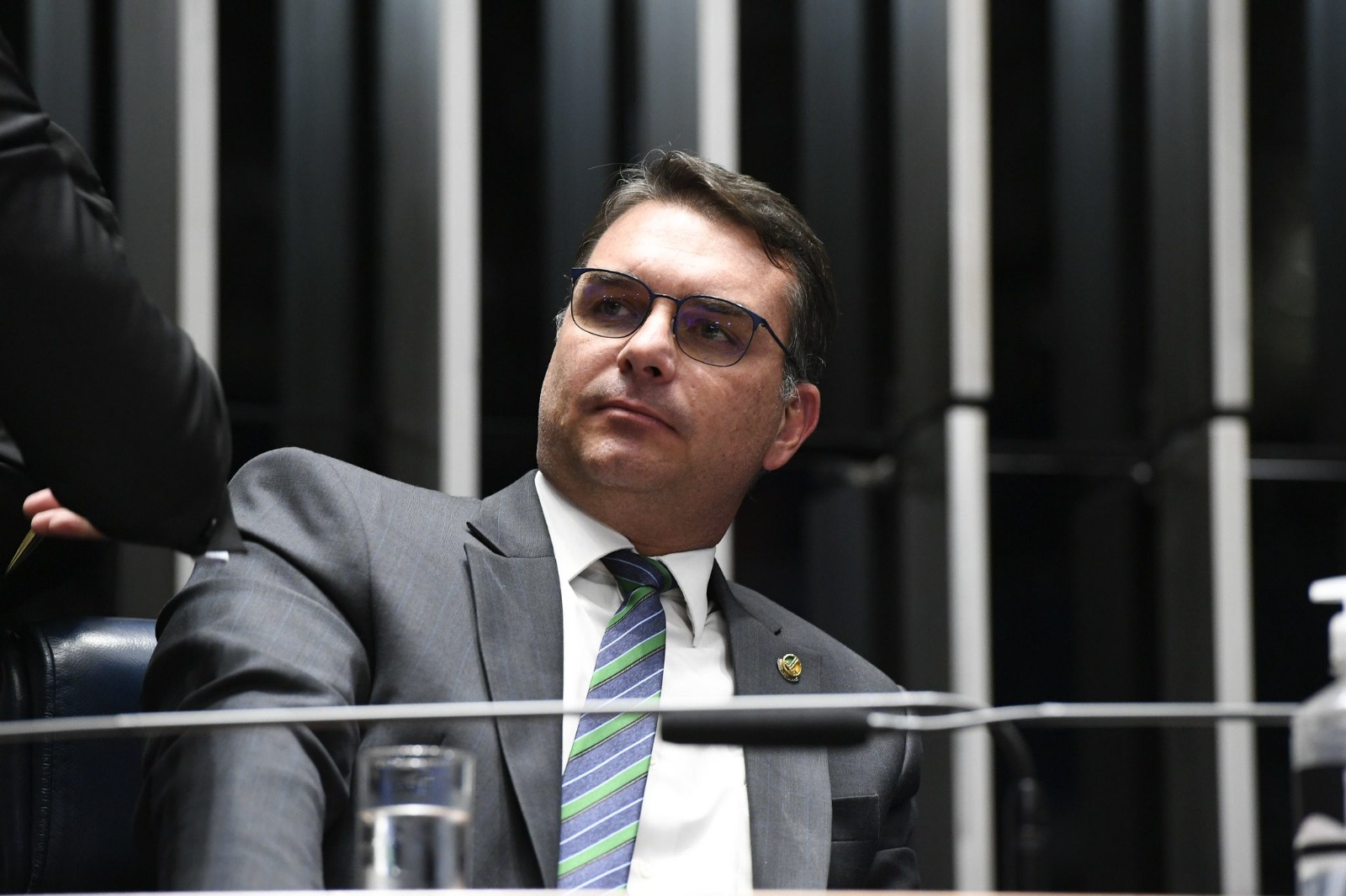 ​SEM FORO PRIVILEGIADO: O QUE PODE ACONTECER COM FLÁVIO BOLSONARO?