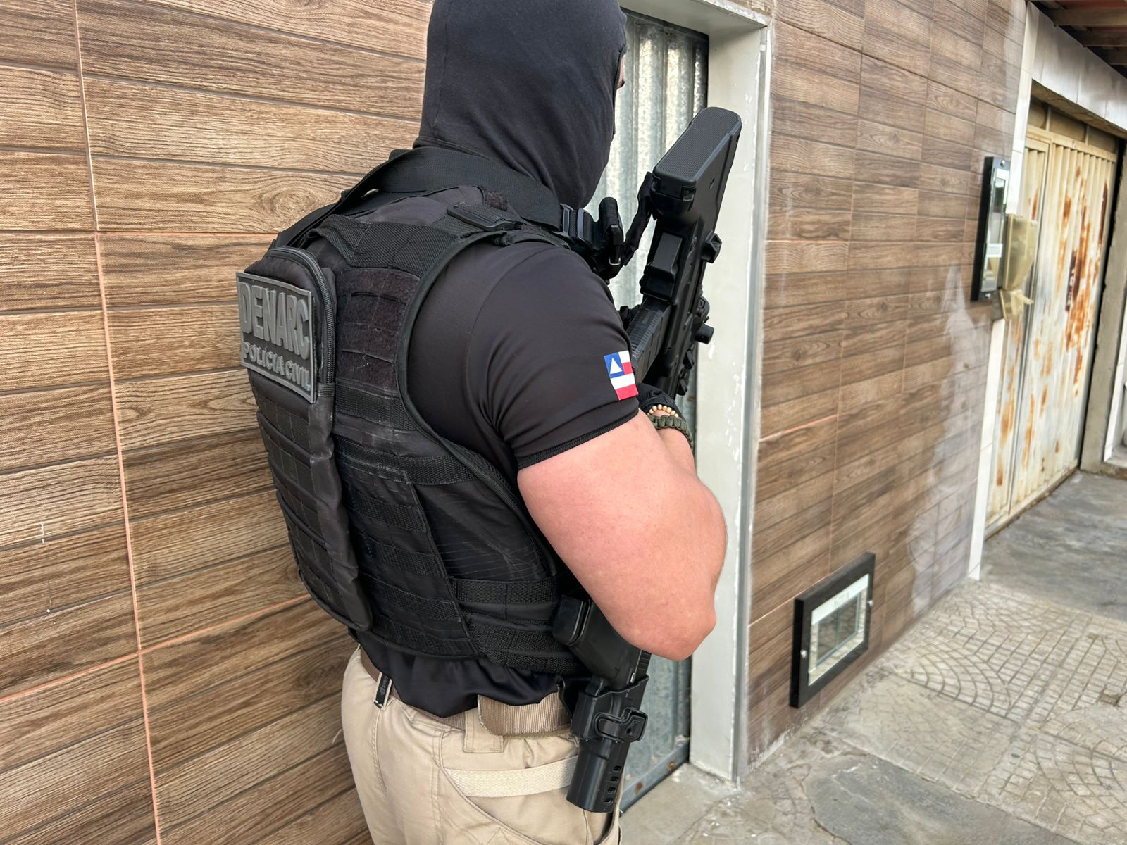 ​Operação Pandora prende suspeitos por tráfico e posse de arma em Vitória da Conquista