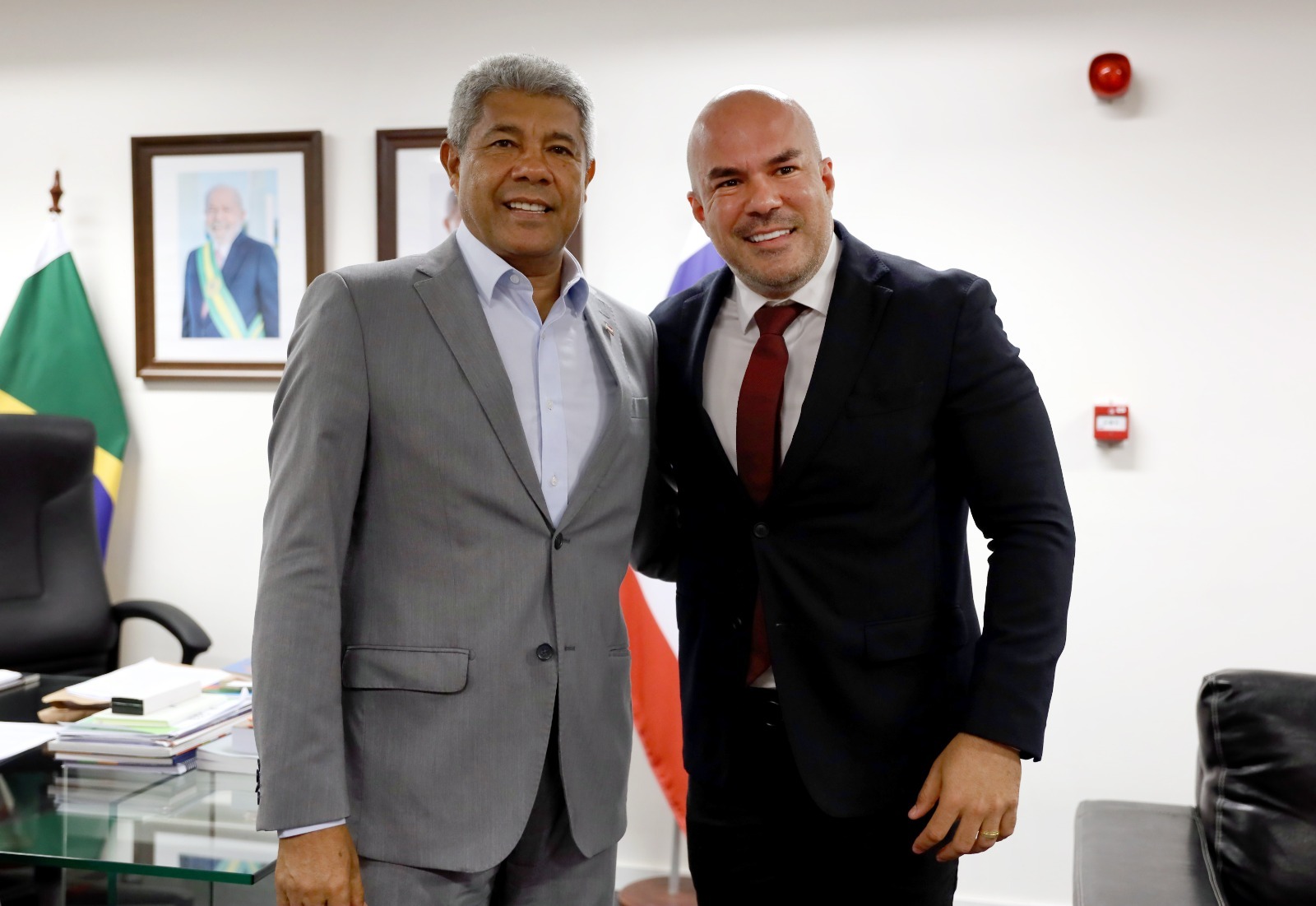 Governador se reúne com prefeito de Várzea do Poço e reforça parceria com entregas e novos investimentos