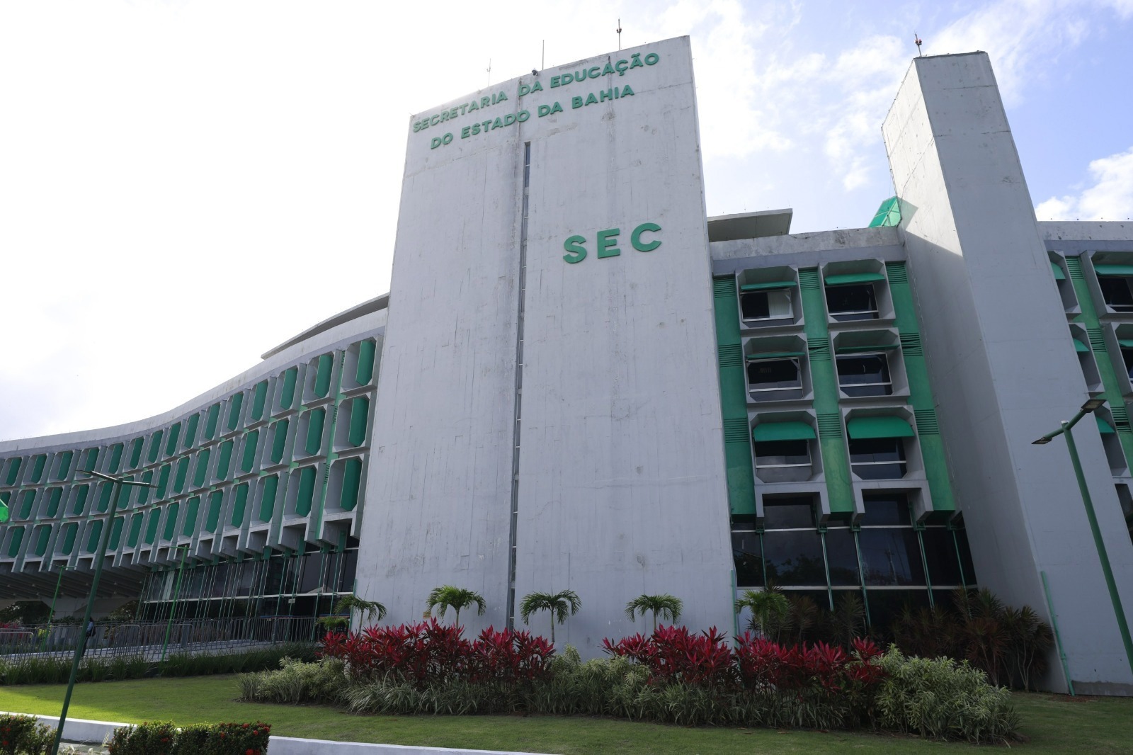 ​Estado convoca 369 técnicos de nível médio aprovados em processo seletivo