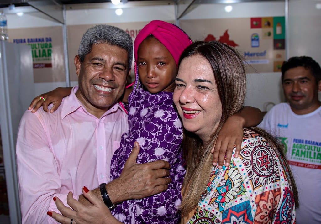 ​Jerônimo Rodrigues destaca papel das mulheres em artigo