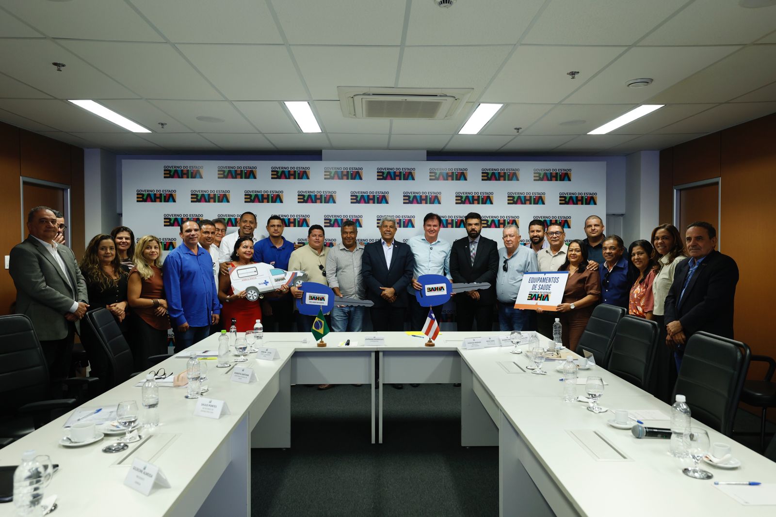 ​Estado garante ambulância, equipamentos e novos investimentos para Santa Teresinha