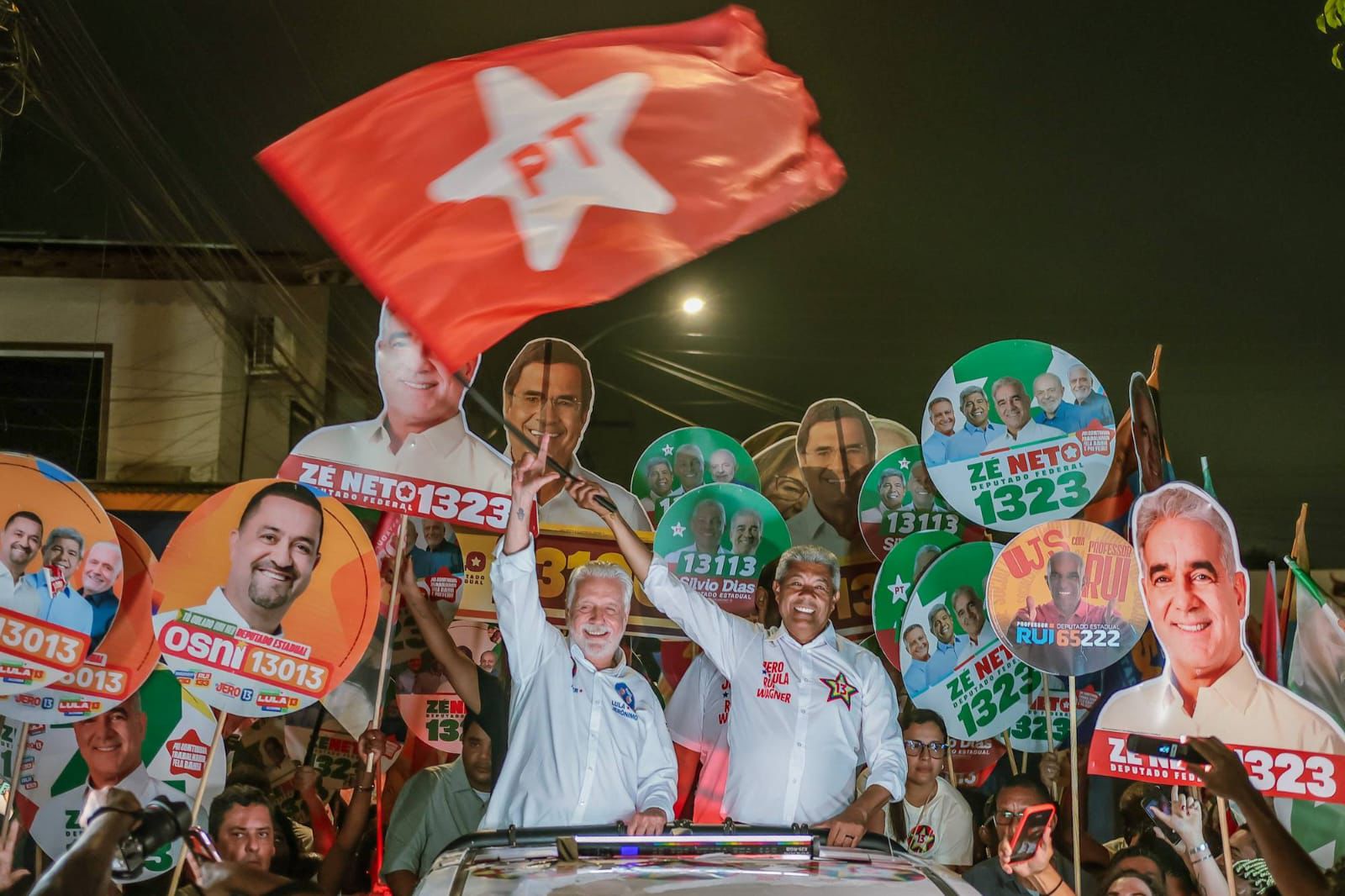 ​Jerônimo transforma caminhada em Feira de Santana em demonstração de força do interior