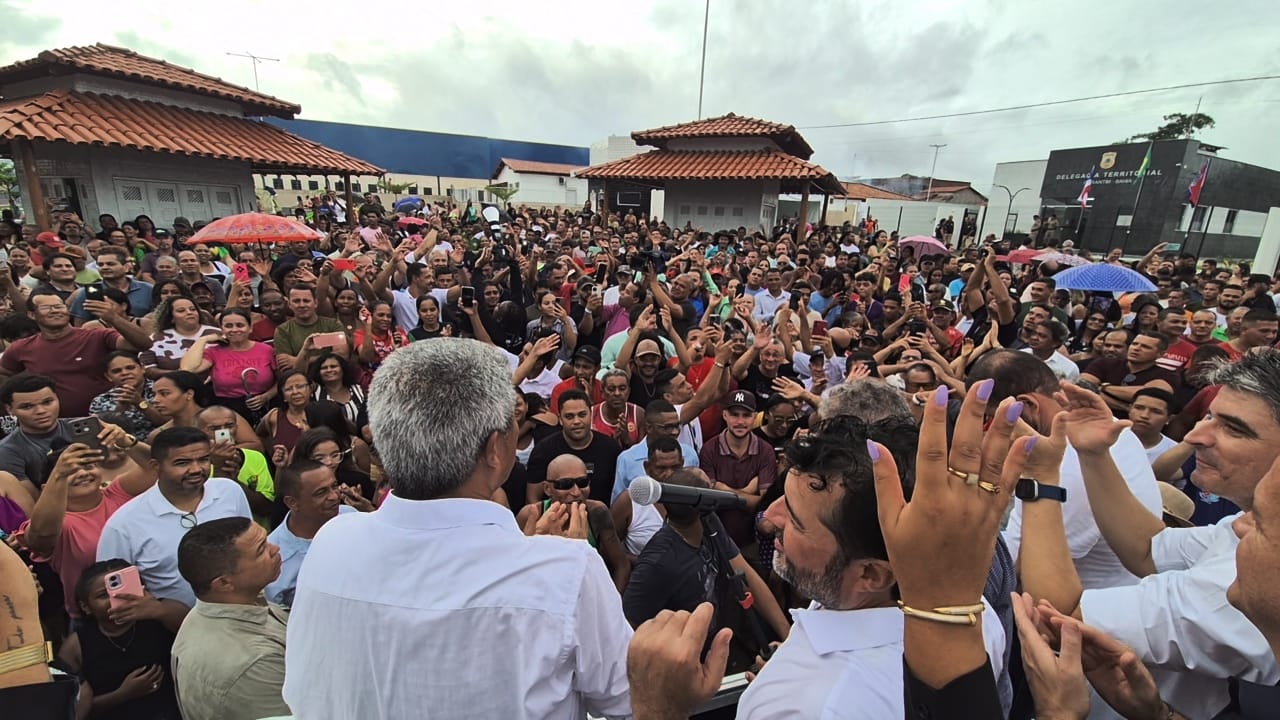 ​População de Itarantim pede e visita técnica à cidade atingida pelas chuvas vira ato institucional com governador Jerônimo Rodrigues