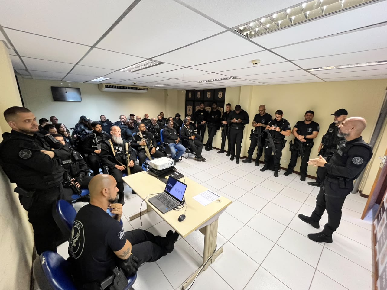 ​Operação Nexus combate grupo que vendia armas e drogas por delivery na Bahia