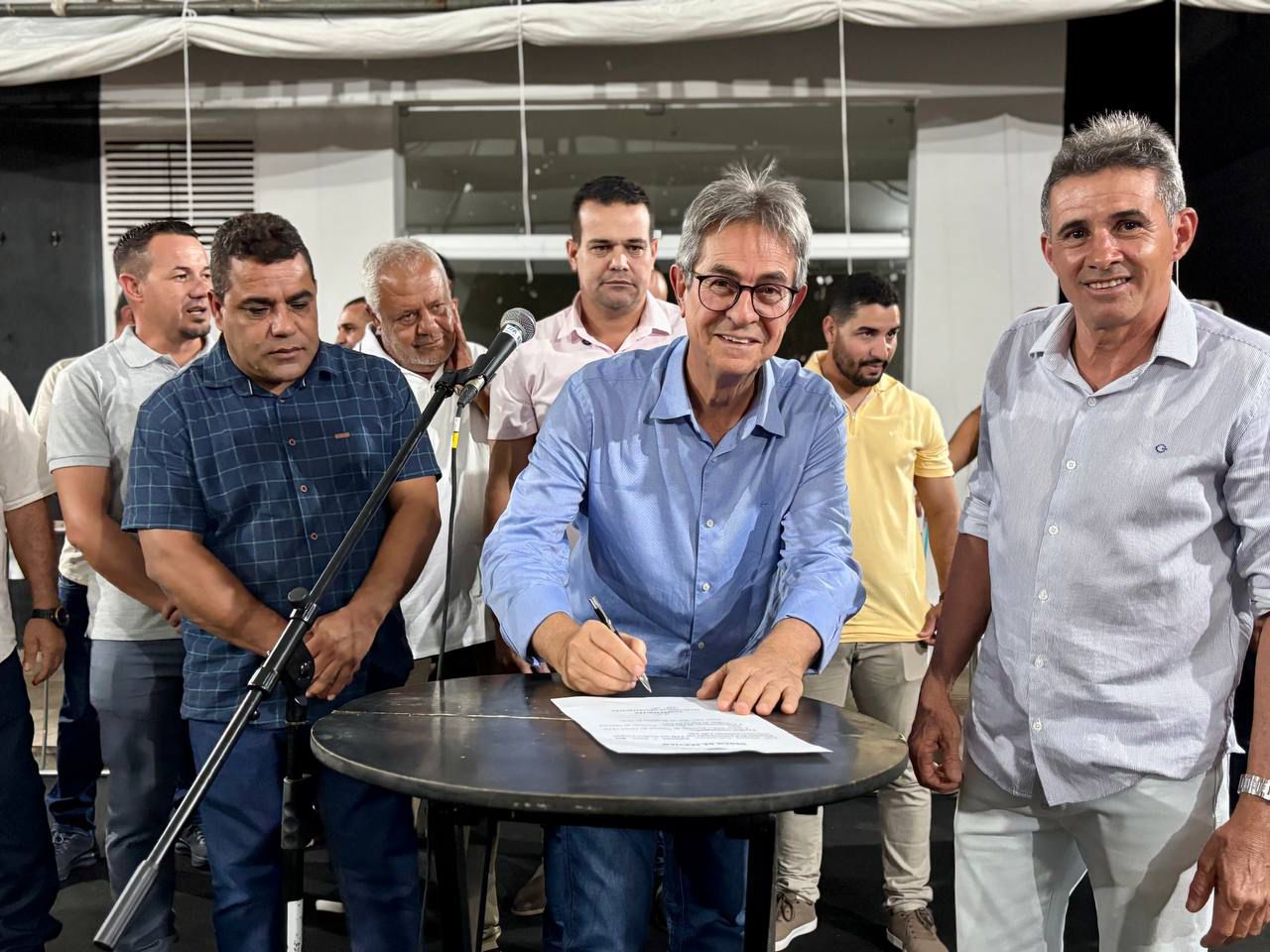 ​Barro Alto recebe obra de pavimentação e novos pontos de internet gratuita