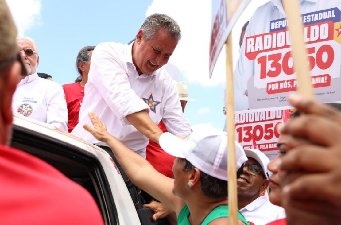​Rui diz que oposição quer “entregar as riquezas do Brasil” a outro país