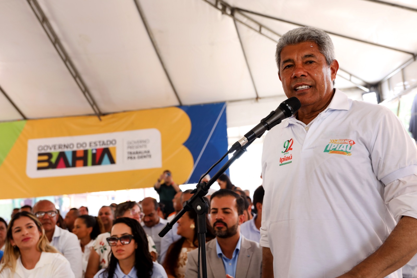 ​Governo da Bahia amplia investimentos em educação e moderniza rede estadual em Ipiaú