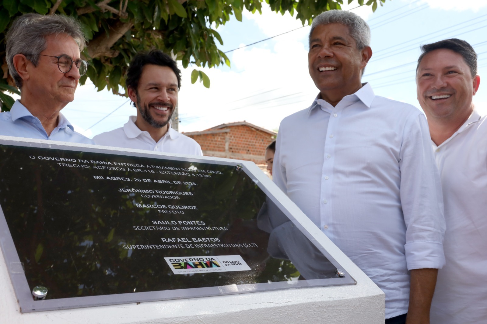 ​Em Milagres, Jerônimo Rodrigues une devoção, cultura e entregas para mobilidade e saúde