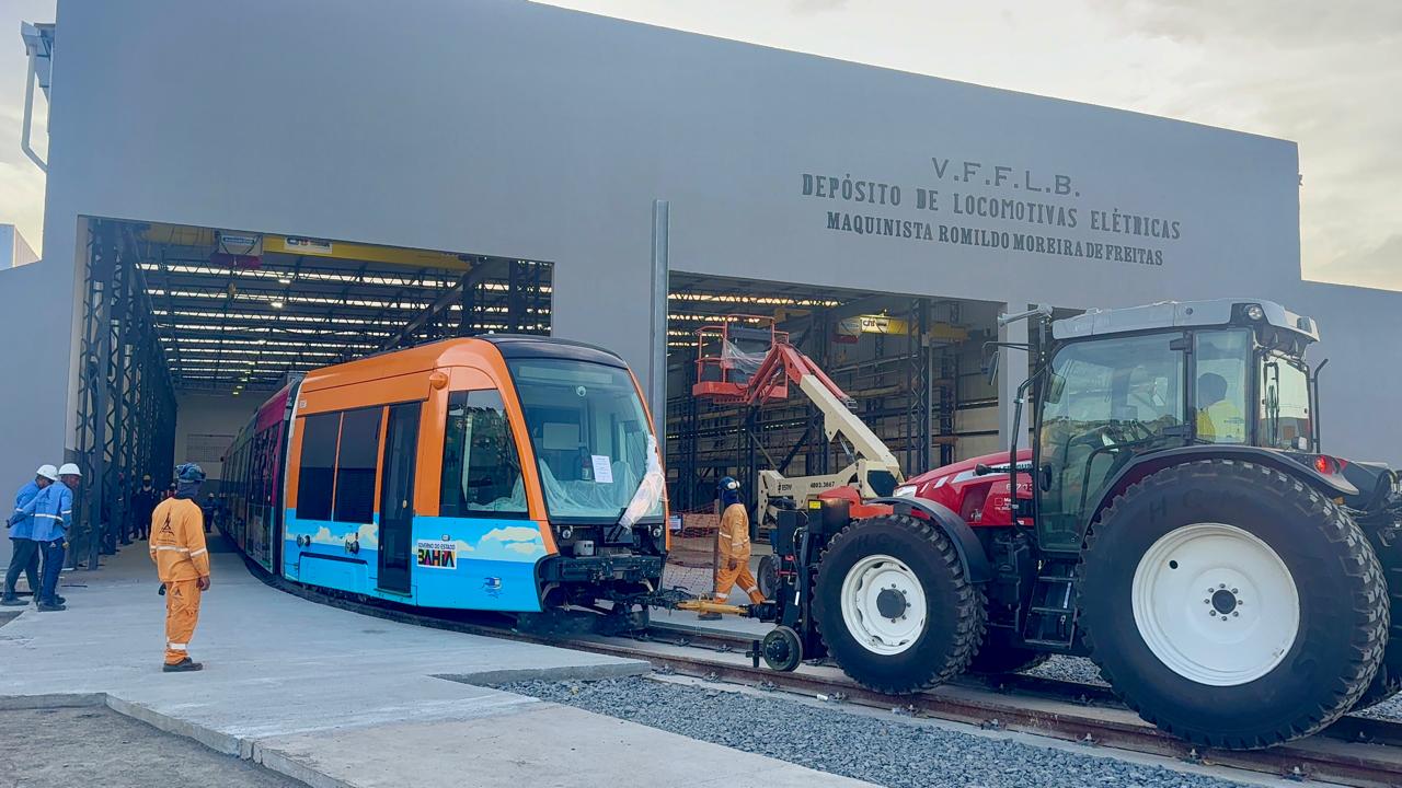 ​Trens do VLT já estão em preparação para início da operação assistida em 2026