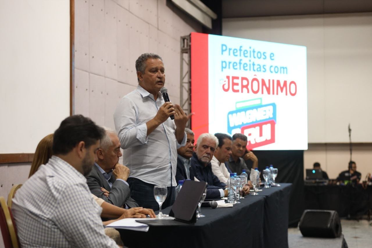 ​Bahia quer governador de mãos dadas com Lula, diz Rui Costa em reunião com prefeitos