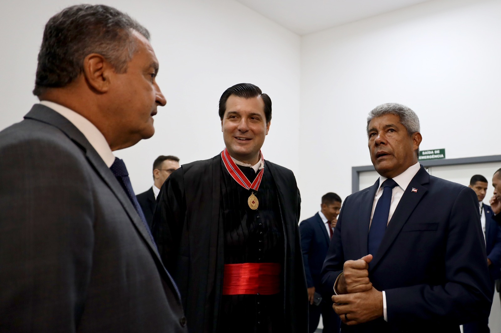 ​Governador prestigia posse do promotor Pedro Maia, reconduzido ao comando do MP baiano